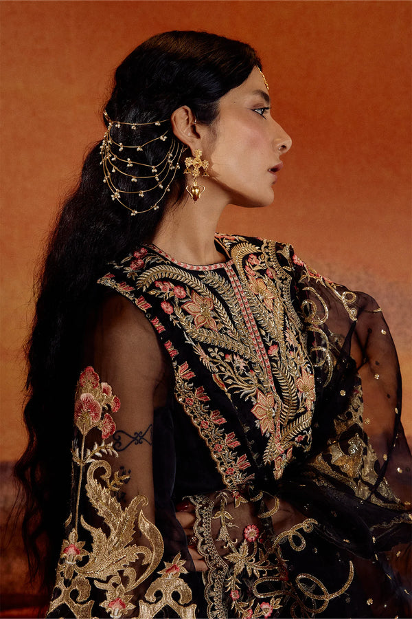 SALONI